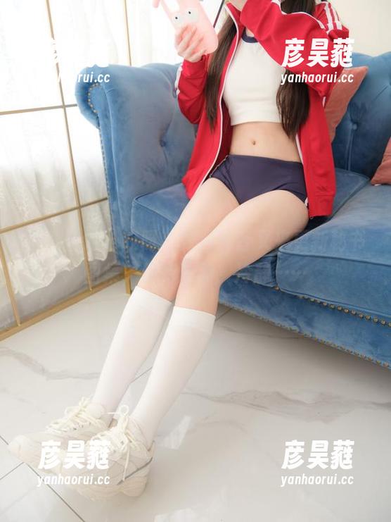 紧急企划 - 哎呀，龙崎聆音又来更新秘书图集，保持冷静，冷静……