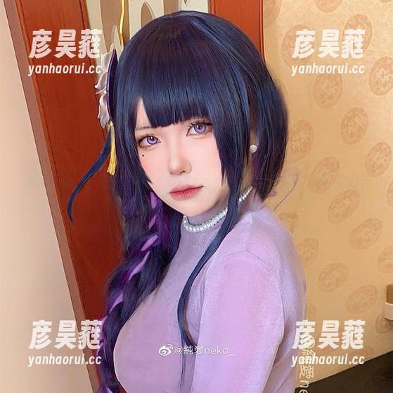 谁说职业装不能有甜美？纯爱neko的cos照让人想多看几眼。
