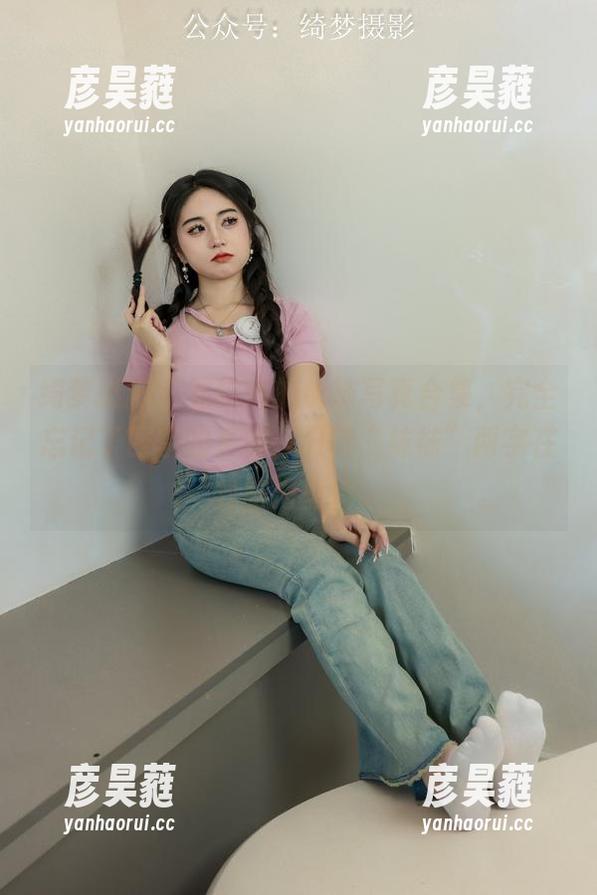 绮梦摄影-阿琳 绮梦摄影 - 看阿琳的棉袜写真合集,完全忘记了四季的更替,只有“袜袜”两字在我脑海里转。
