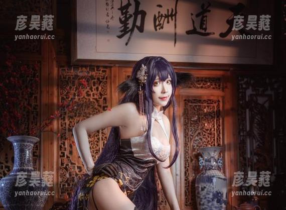 翎柒菜菜带你体验修女写真，免费观赏，不收会费哦