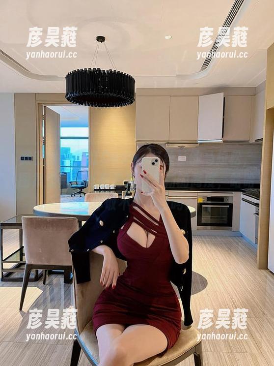 微密圈 - 脸红Dearie与丝袜的马拉松，图集里每一张都把美推向新的高度，哈哈，你敢不认真看吗？