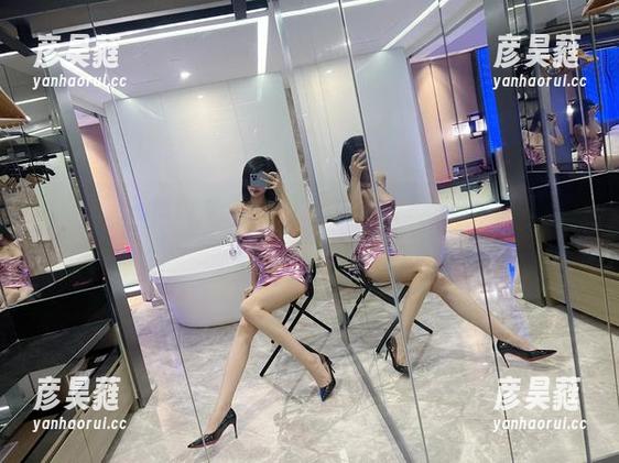 微密圈 - 哈哈图集：葛征的学妹们，个个都是精灵，真不愧是你们的偶像