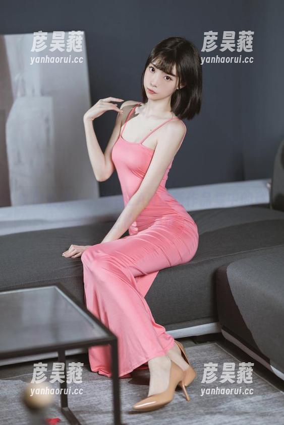 以假乱真——许岚LAN最新作品集中的秘密快意恩仇