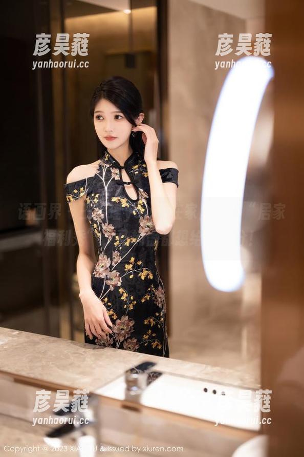 语画界 - 王馨瑶yanni在家里上演“居家福利秀”，马桶盖都想给她打分！