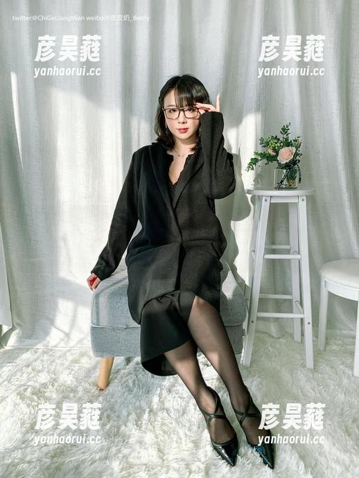 原图里，超皮皮皮奶的赛博魅魔藏了多少小心机？