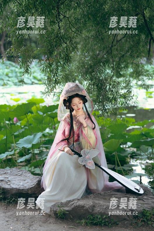 雯妹不讲道理 雯妹不讲道理你这棉袜照片,完全是给我心里种草,别再出息了!