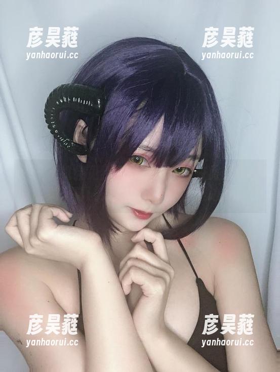 终于有机会见到青水百合子穿校服的高清图集，真让人想碰碰她的校服边缘！