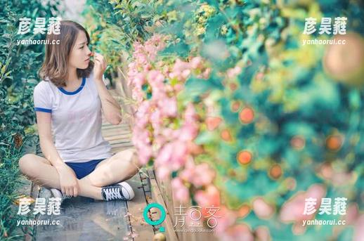 青豆客-可乐Vicky 青豆客 - 可乐Vicky的白丝:这无圣光写真,不禁让我联想起了...