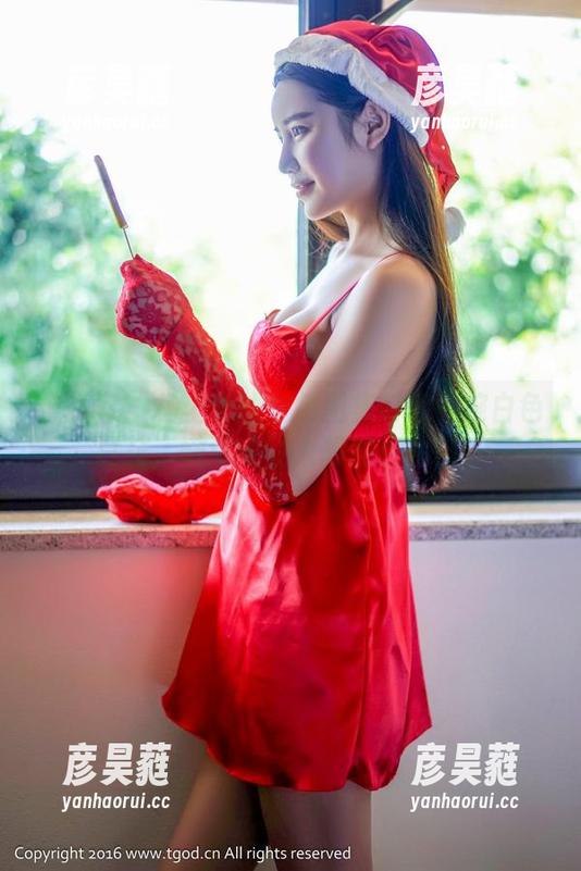 青豆客 - 杨上萱的白色图集好像一碗白色豆花，嫩滑中让人想加点儿糖！