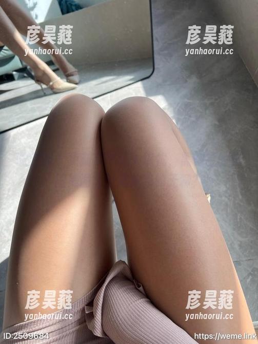 黑饱宝 微密圈 - 更新频率让人堪忧,黑饱宝的校园美图能否拯救我的无聊?